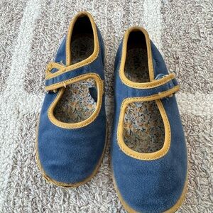 Zara Kids Blue Dress Shoes with Yellow Trim